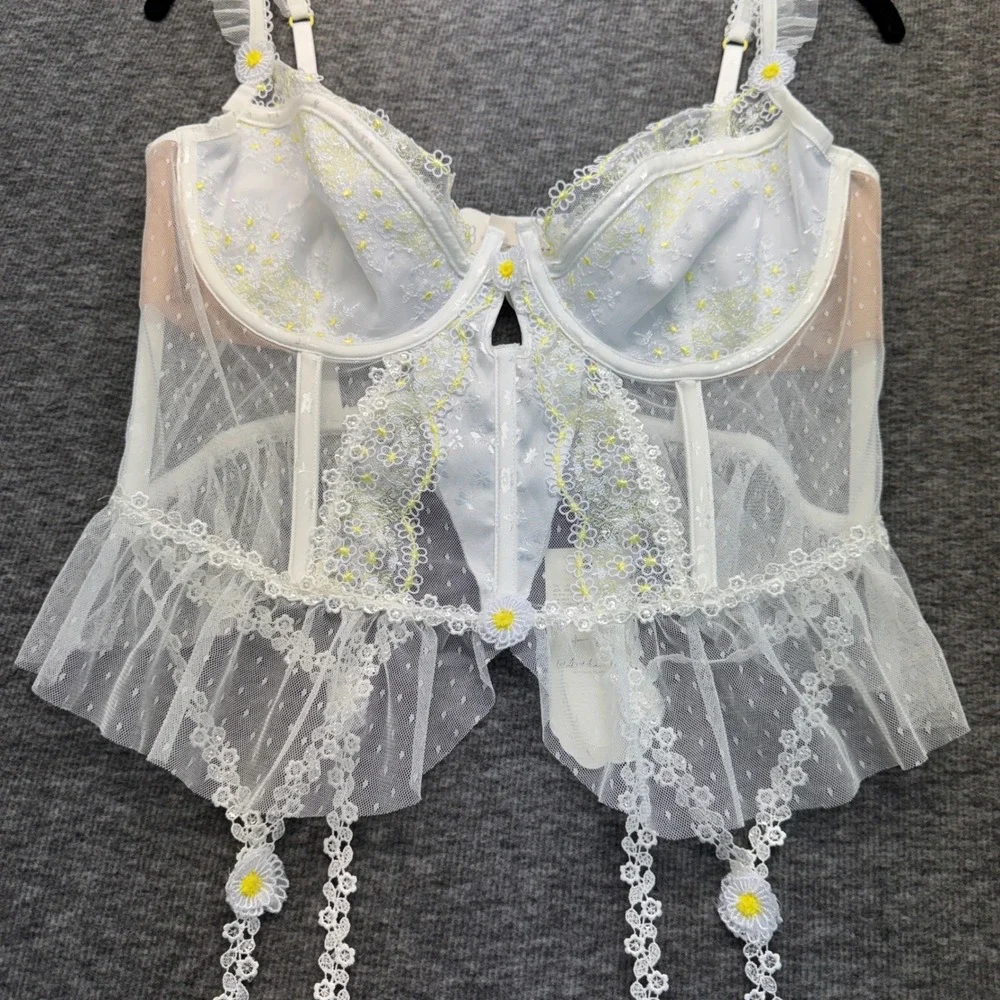 NWT For Love & Lemons White Daisy Bustier Women 38C Bridal Floral Lingerie Fairy